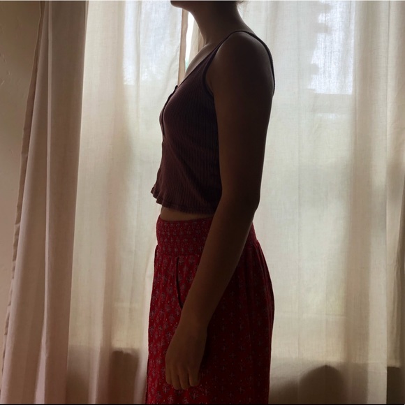 Brown ribbed tank top with buttons - Picture 3 of 3